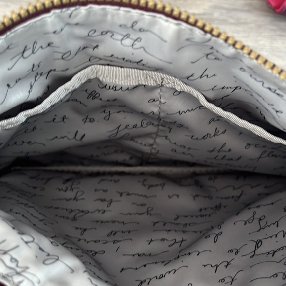 Lululemon Present Pouch new with tags - Picture 12 of 15